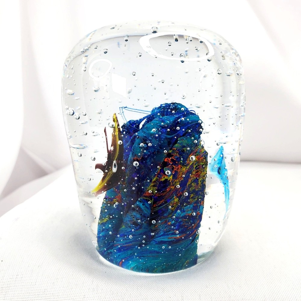 Dynasty Gallery Hand Blown Glass Aquarium Paperweight Fish Coral Bubbles 3.5" - Picture 11 of 11